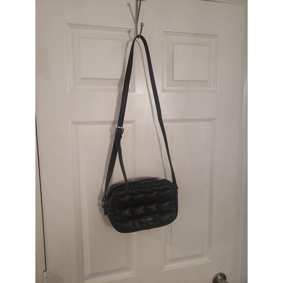 crossbody simply southern black zip up - Picture 4 of 5